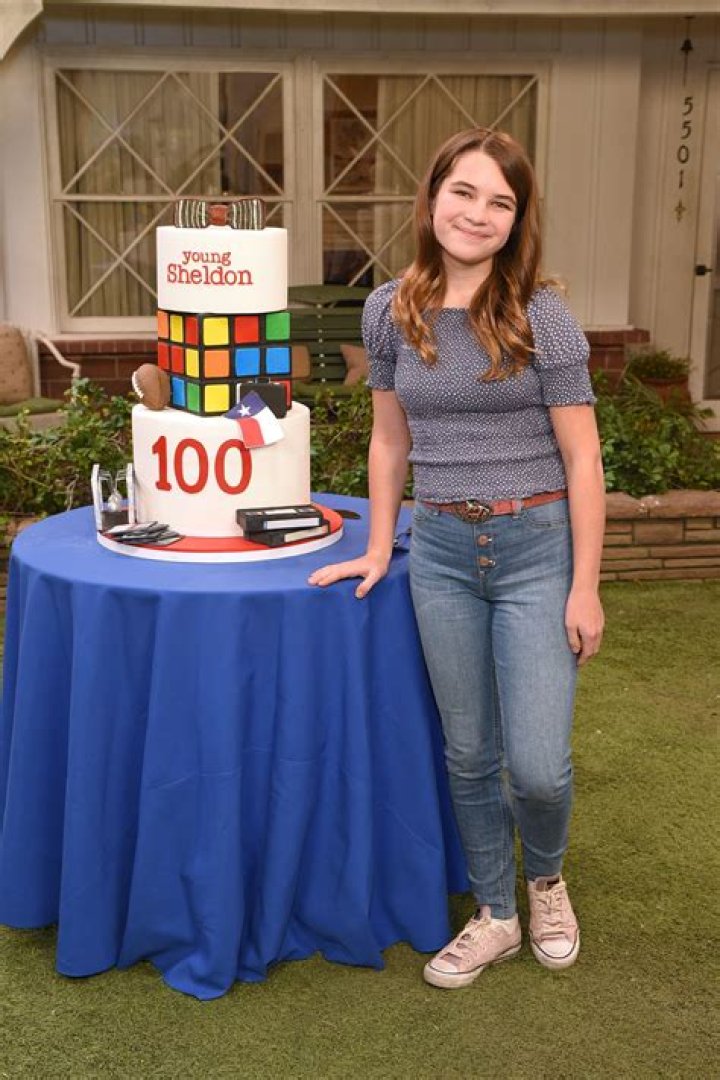 Meet Mia Robertson: The Rising Star In The Entertainment Industry